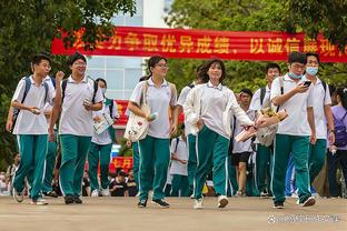 赵丽娜：祝贺张琳艳首夺女子金球奖，希望一起为女足进步而努力